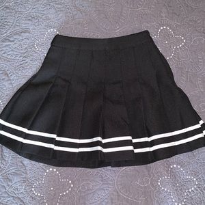 Pleated double stripe mini skirt